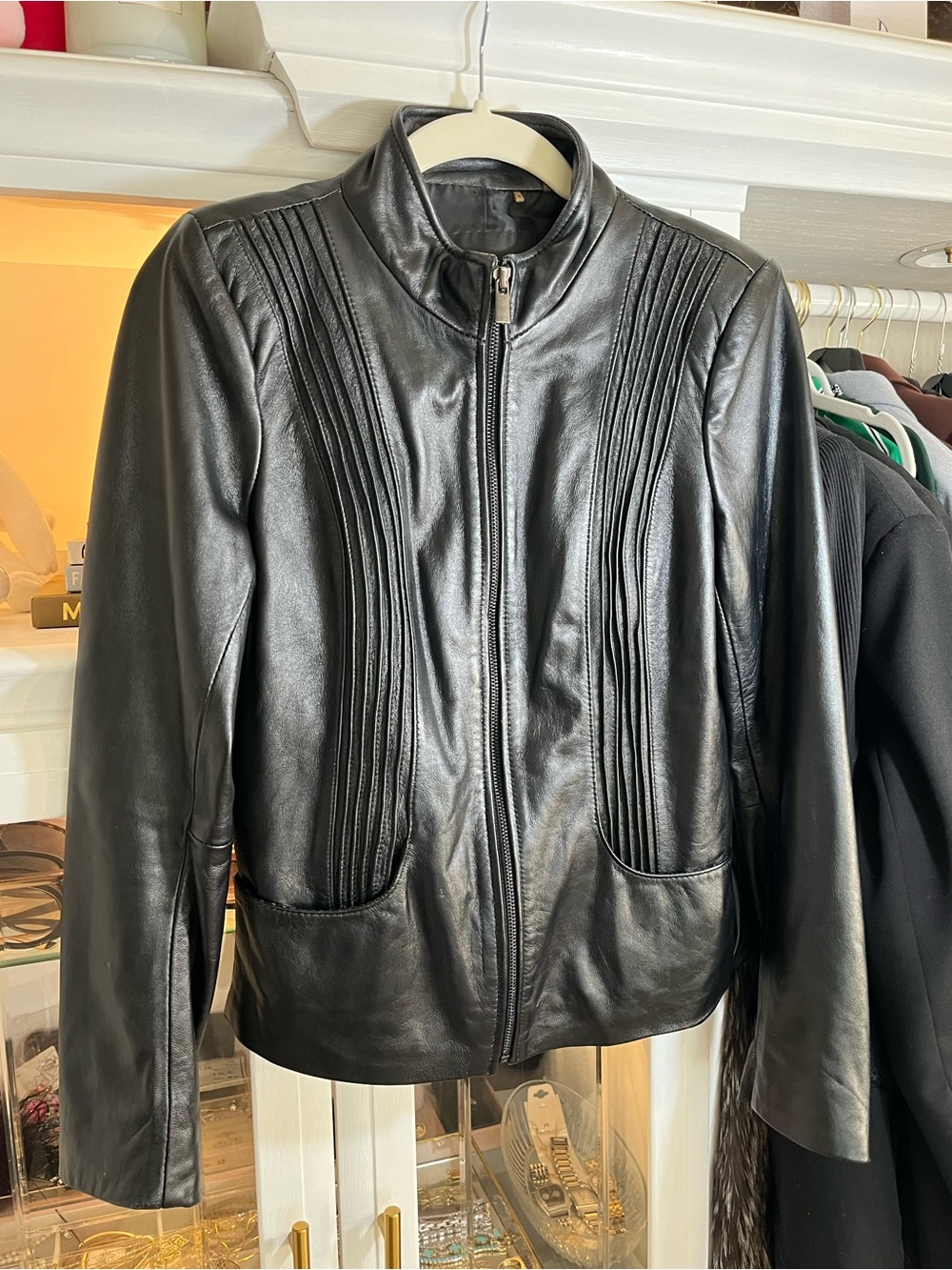 Tahari Womens Genuine Lamb Skin Leather Jacket Black Size S Excellent Condition